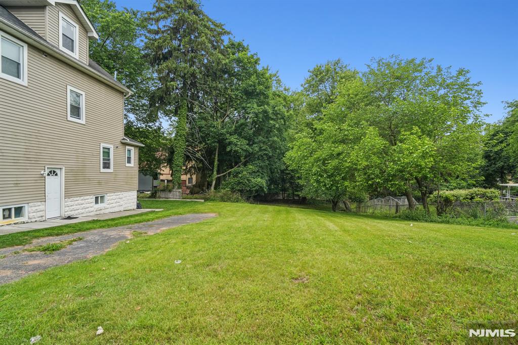 201 Englewood Avenue
