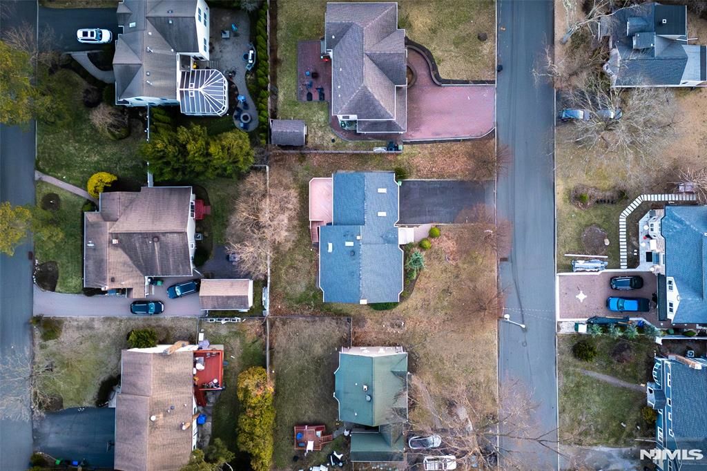 Photo of 440 Holly Avenue, Paramus, NJ 07652 (MLS # 26006517)