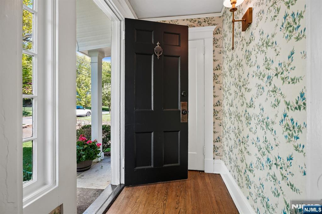 Photo of 173 Highland Avenue, Ridgewood Village, NJ 07450 (MLS # 26020411)