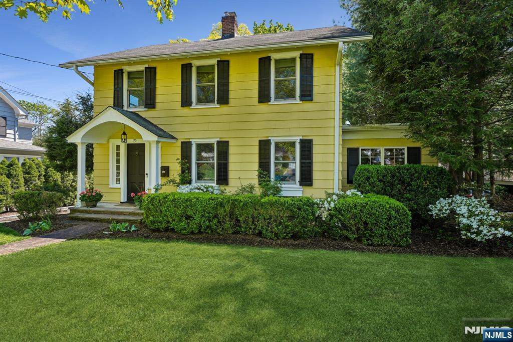 Photo of 173 Highland Avenue, Ridgewood Village, NJ 07450 (MLS # 26020411)