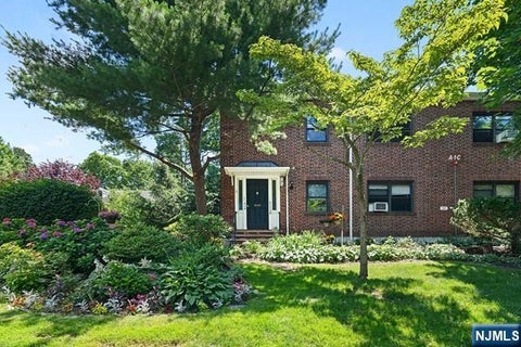 Photo of 90 Tracey PL #F-2-T, Englewood, NJ 07631 (MLS # 26036202)