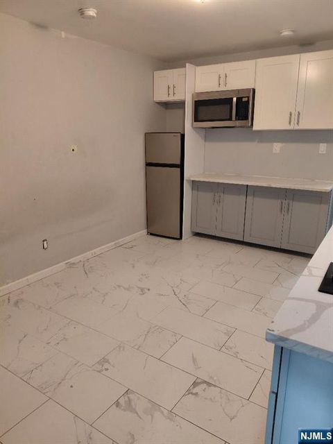 234 Roosevelt Avenue G Lodi NJ 07644