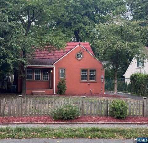 327 Knickerbocker Road Tenafly NJ 07670