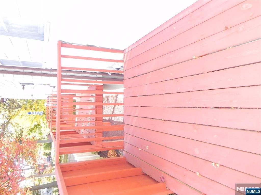 453 Liberty Street 14