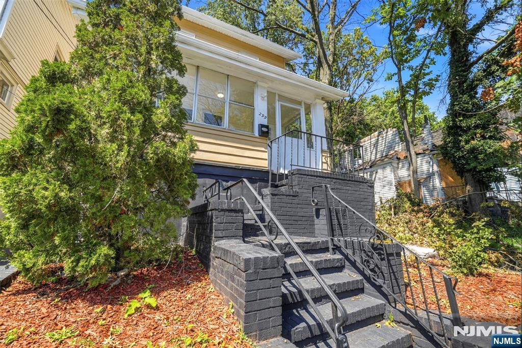 299 Smith Street