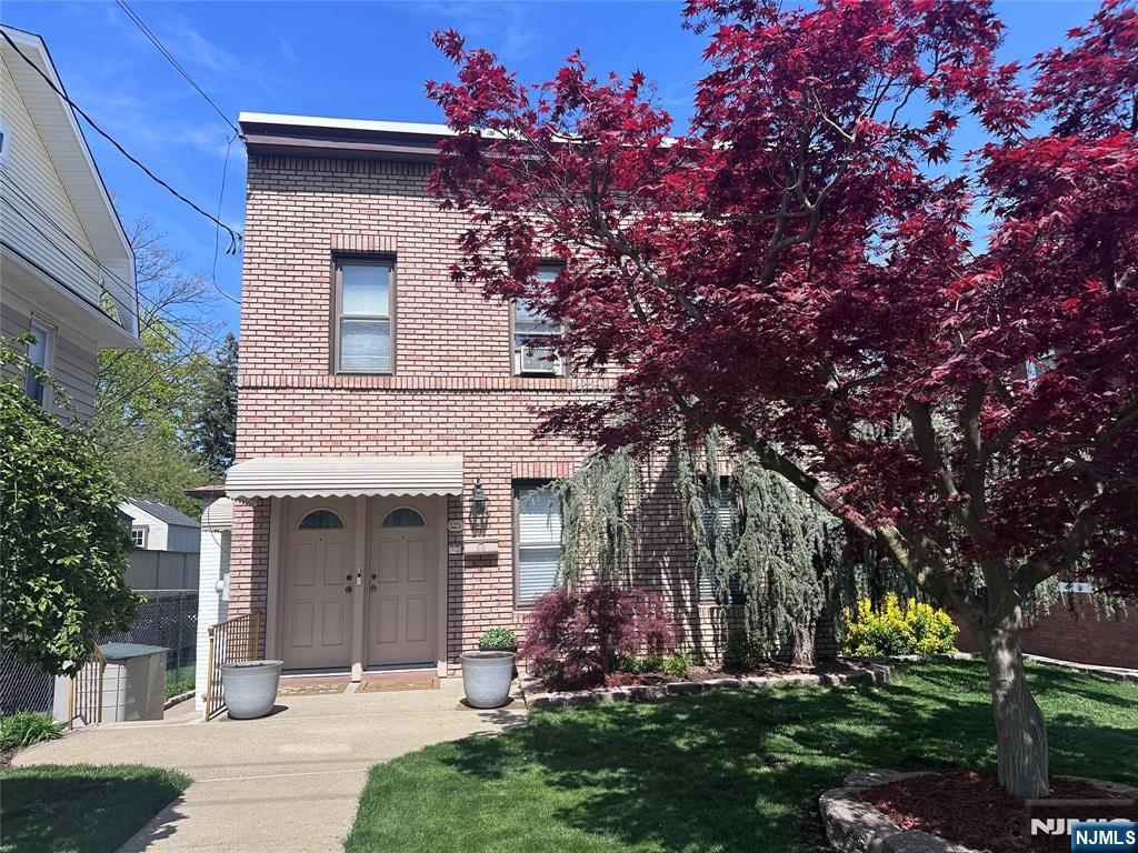 Rental Property at 525 Page Ave 2nd Fl, Lyndhurst, New Jersey - Bedrooms: 1 
Bathrooms: 1 
Rooms: 3  - $1,600 MO.