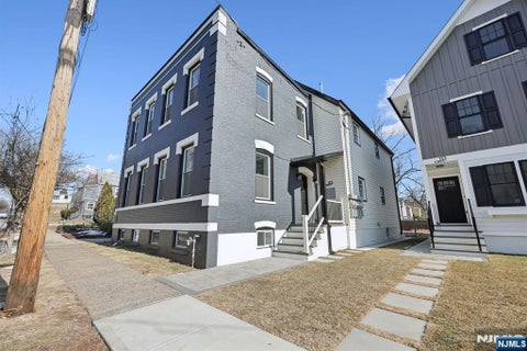 Photo of 135 Forest St #2R, Montclair, NJ 07042 (MLS # 26036238)