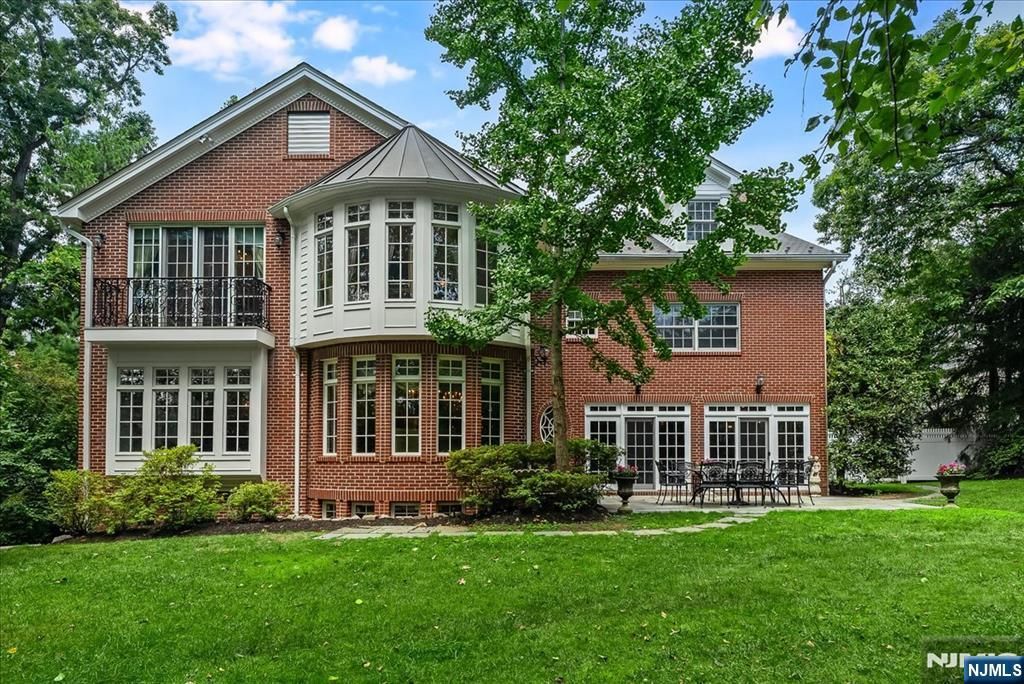 Photo of 294 Oakwood Road, Englewood, NJ 07631 (MLS # 25022002)