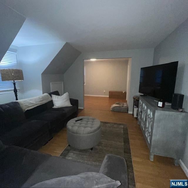 165 Woods Avenue 2nd Fl.