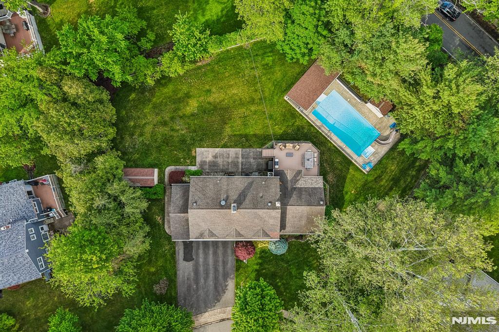 123 Midwood Road