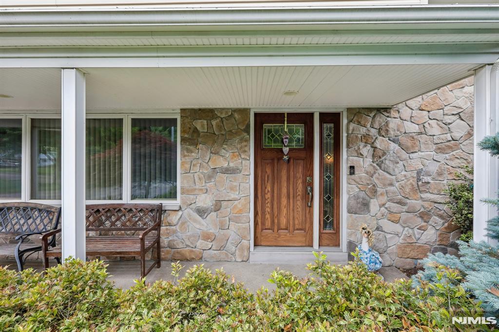 123 Midwood Road