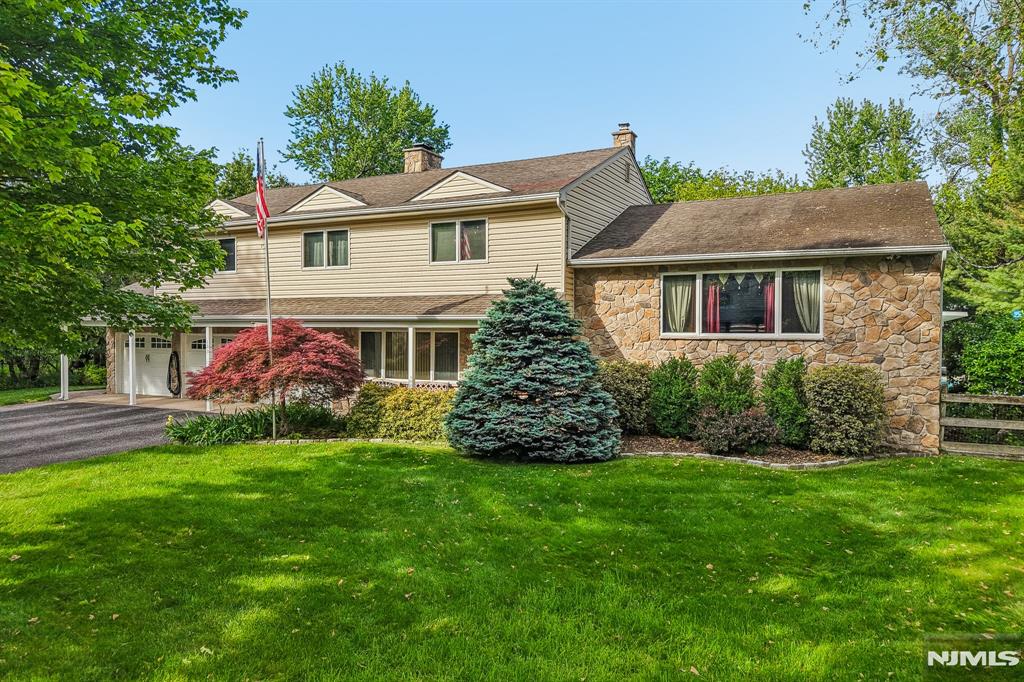 123 Midwood Road