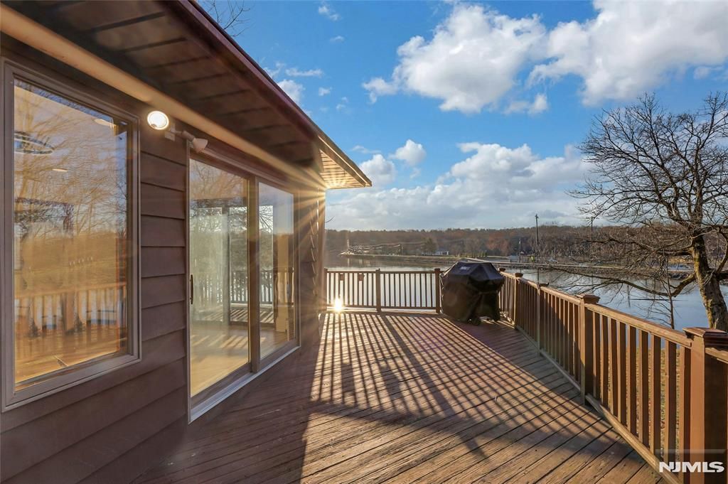 Photo of 10 W Lake Drive, Wayne, NJ 07470 (MLS # 26009060)