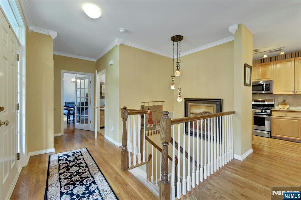 11 Pine Lake Terrace