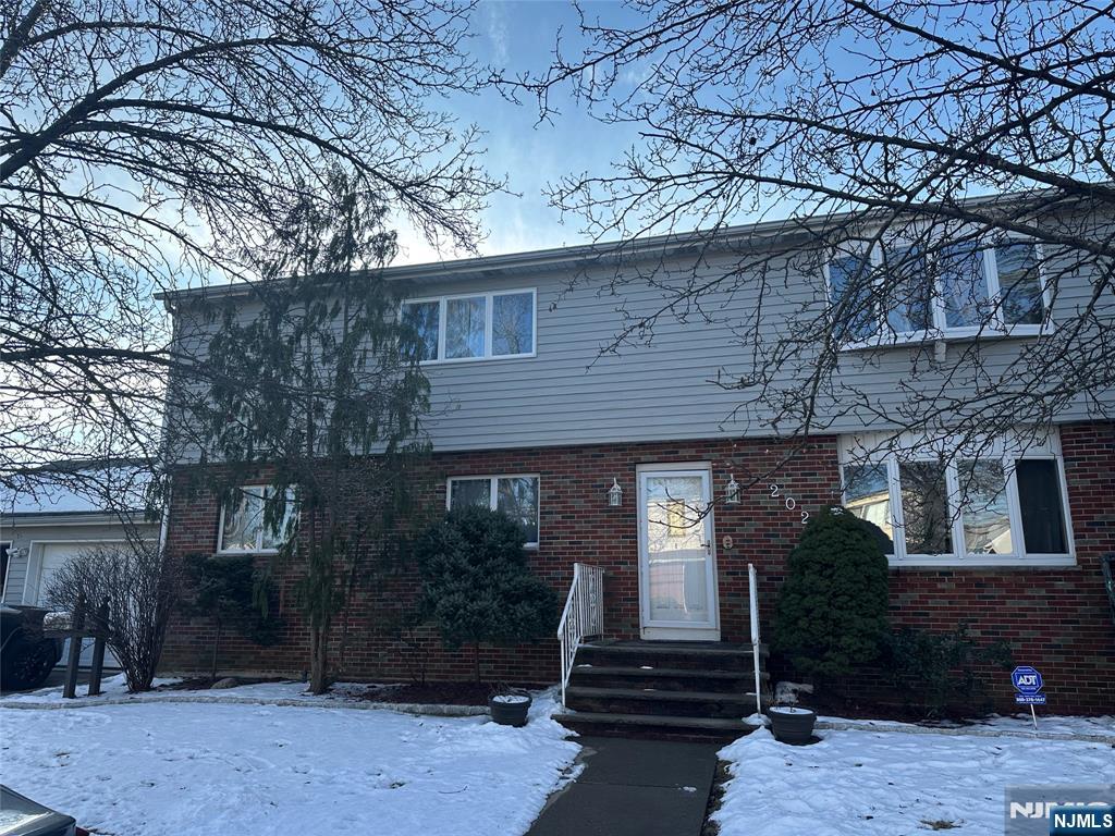 202 Lee Street 1