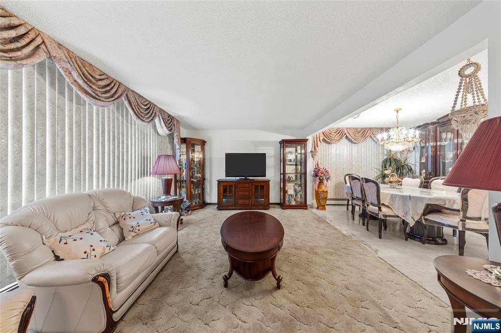 347 Manor Court