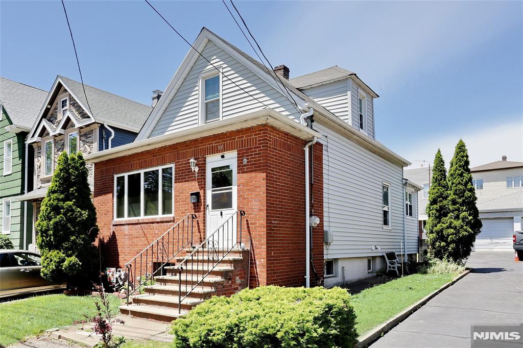 77 Columbus Avenue
