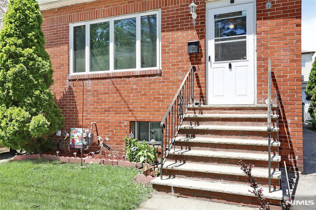 77 Columbus Avenue