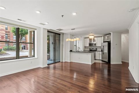 24 Ave At Port Imperial B46 West New York NJ 07093