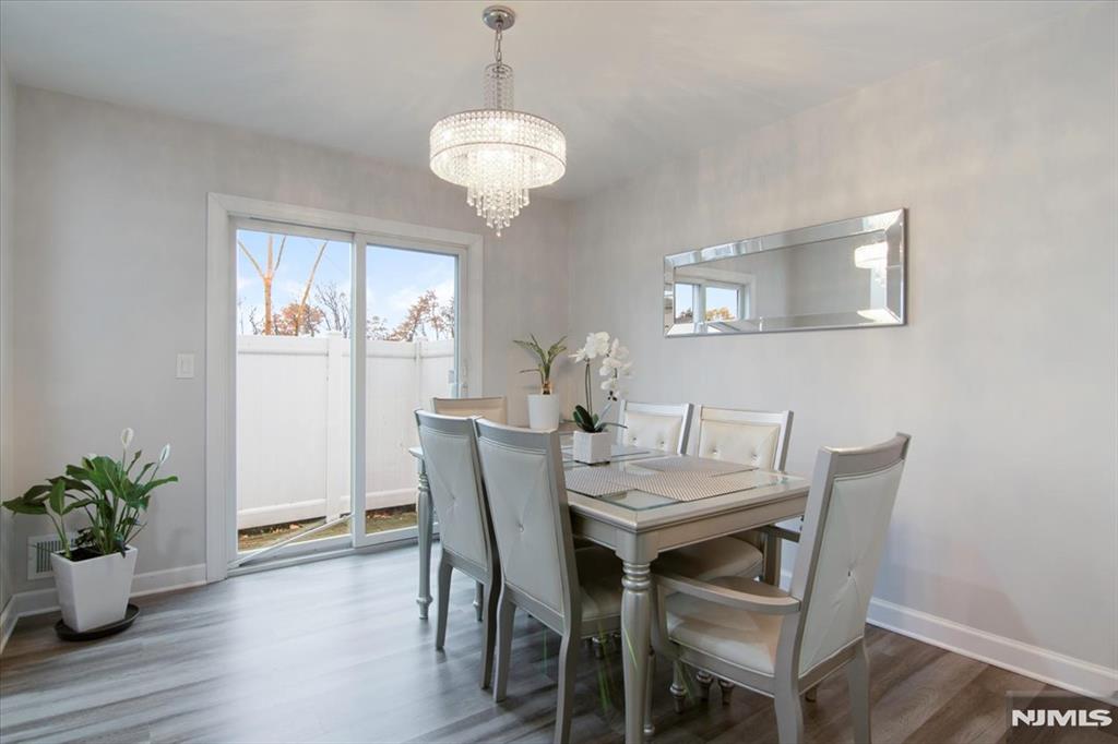 471 N Midland Avenue 10