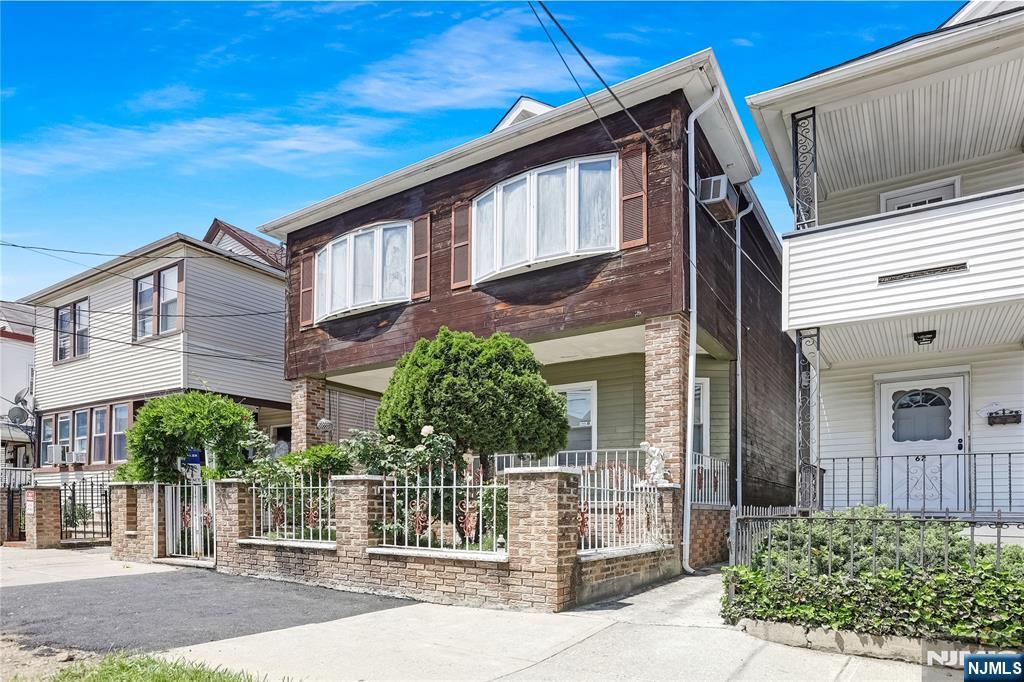 Property for Sale at 64 Jackson Street, Passaic, New Jersey - Bedrooms: 6 
Bathrooms: 4 
Rooms: 6  - $689,000