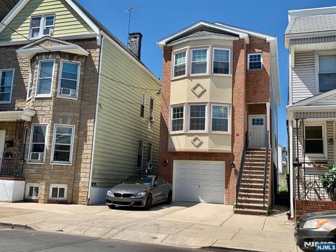 Photo of 412 Hamilton St #2, Harrison, NJ 07029 (MLS # 26001189)