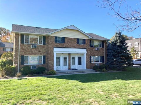 Photo of 115 N Franklin Turnpike #24, Ramsey, NJ 07446 (MLS # 25038919)