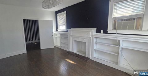 Photo of 511 River Drive #2, Elmwood Park, NJ 07407 (MLS # 25032580)