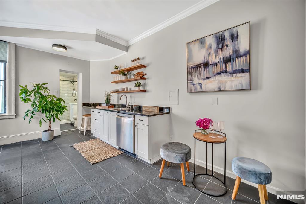 133 Madison Street 2L