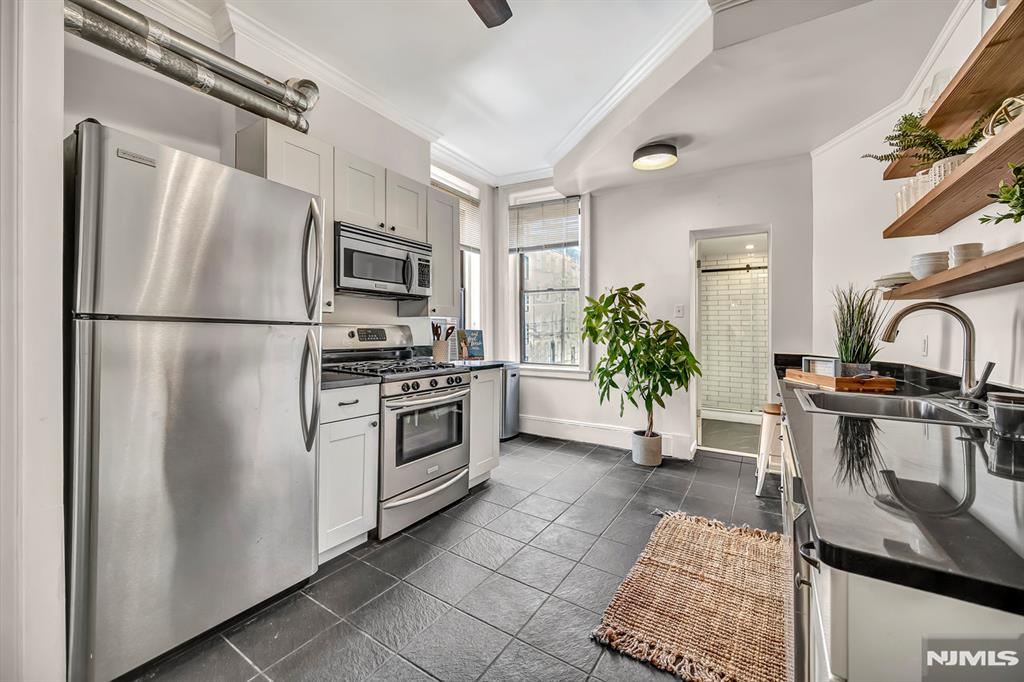 133 Madison Street 2L