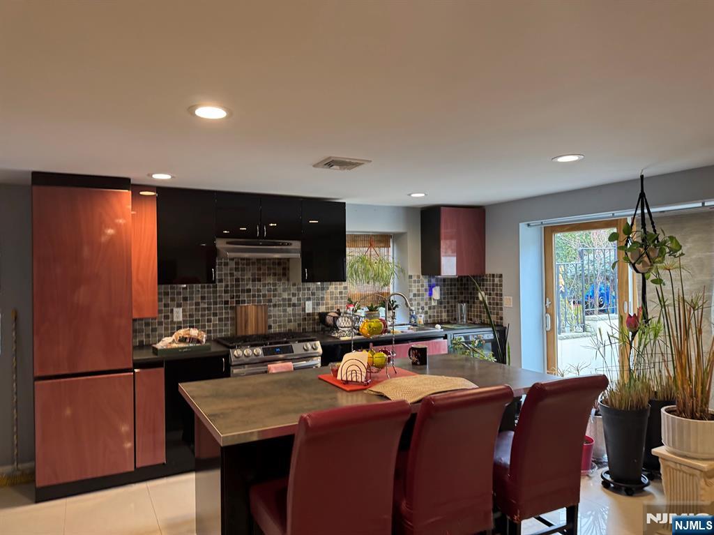 800 De Lalla Terrace