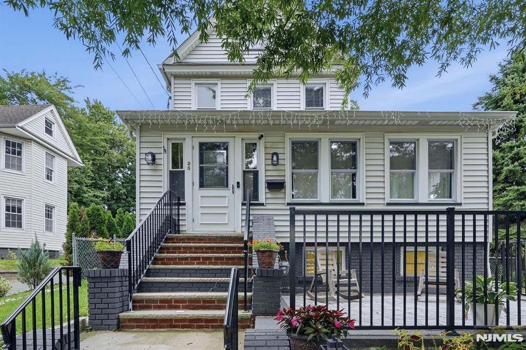 25 1st Street