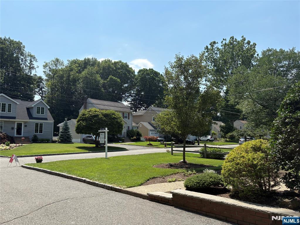 33 Longacre Drive