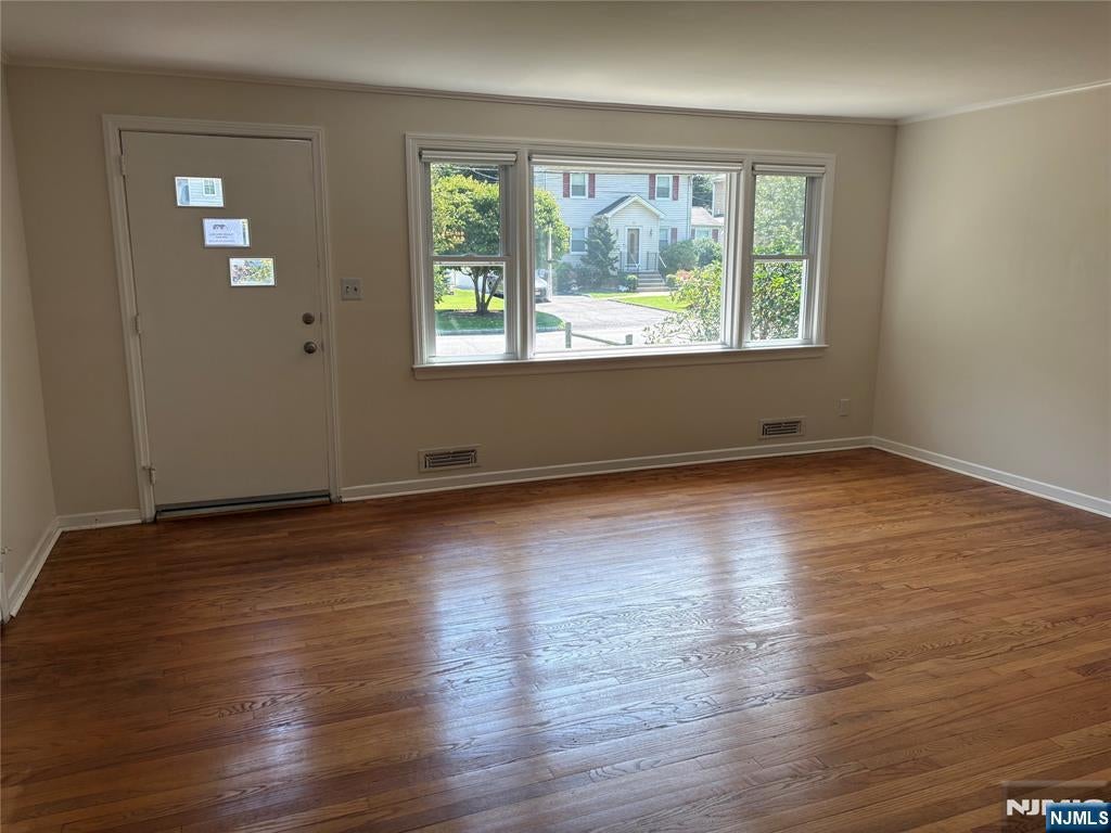 33 Longacre Drive