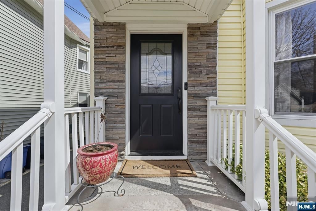 Photo of 385 Berkeley Avenue, Bloomfield, NJ 07003 (MLS # 26010597)