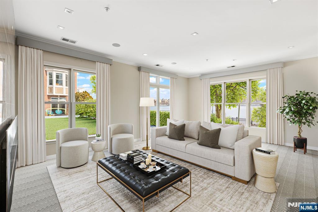 443 Albany Court 443
