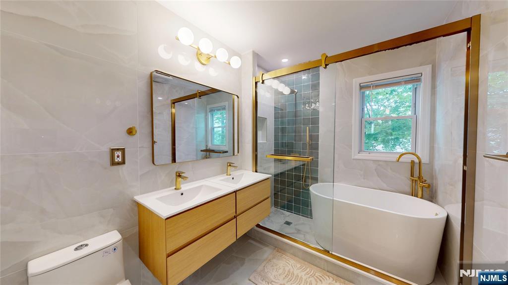 121 3rd Street