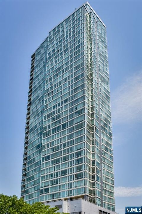 Photo of 2 2nd #1608, Jersey City, NJ 07302 (MLS # 26003562)