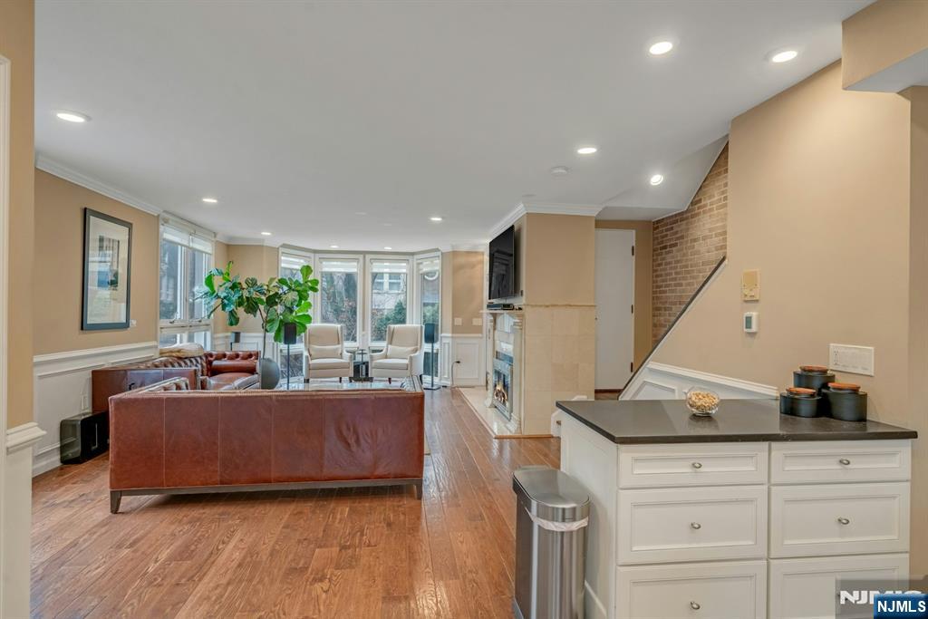110 Kensington Drive