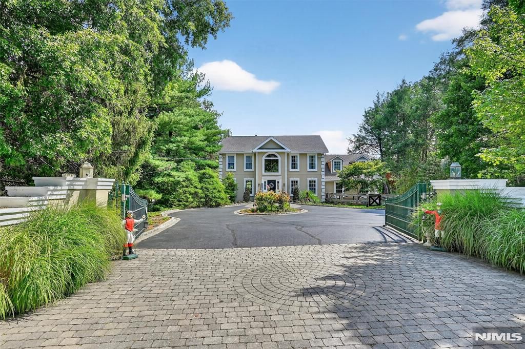 Photo of 110 Wyckoff Avenue, Ramsey, NJ 07446 (MLS # 25030430)