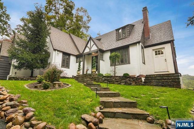 Rental Property at 104 Hemlock Rd, Pompton Lakes, New Jersey - Bedrooms: 4 
Bathrooms: 2 
Rooms: 8  - $5,000 MO.
