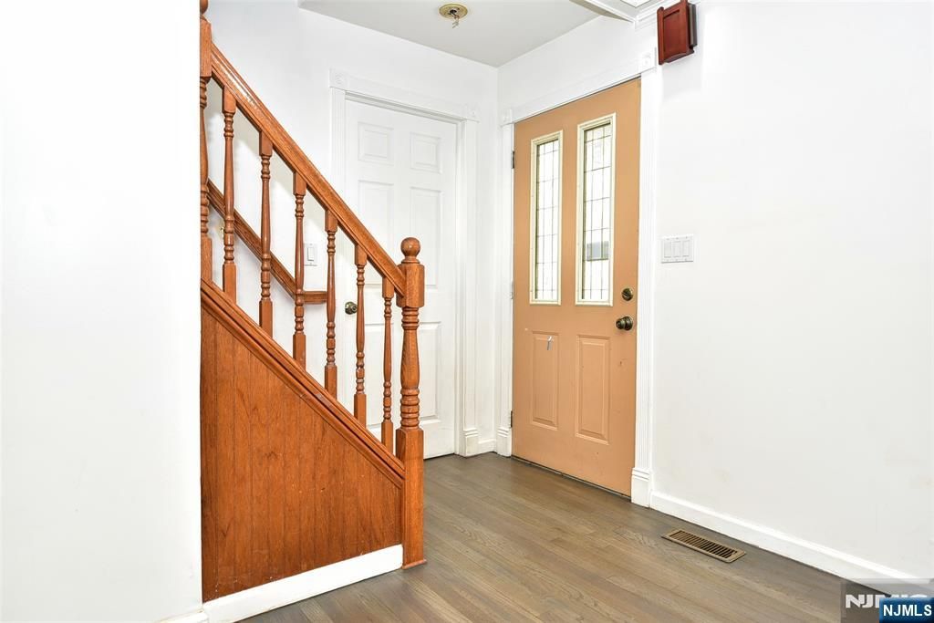 Photo of 660 Arcadia Road, Ridgewood Village, NJ 07450 (MLS # 25040907)