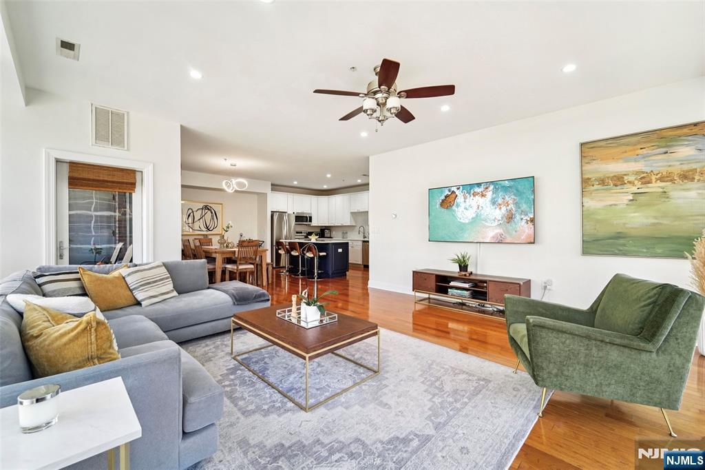 20 Ave At Port Imperial 315