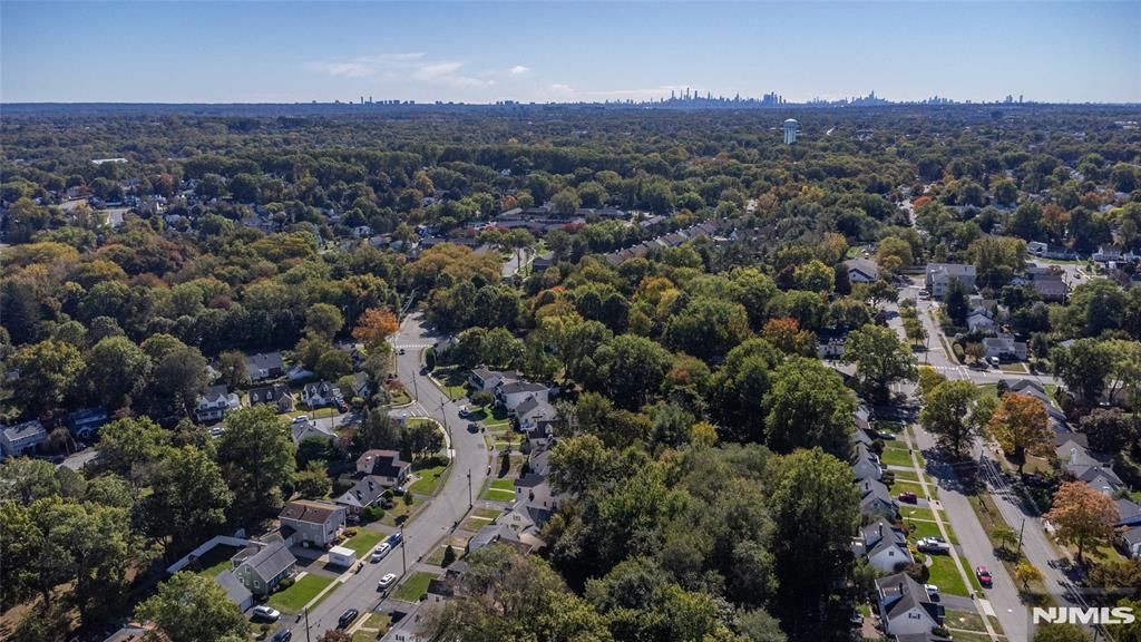 Photo of 1615 Well Drive, Fair Lawn, NJ 07410 (MLS # 25037324)