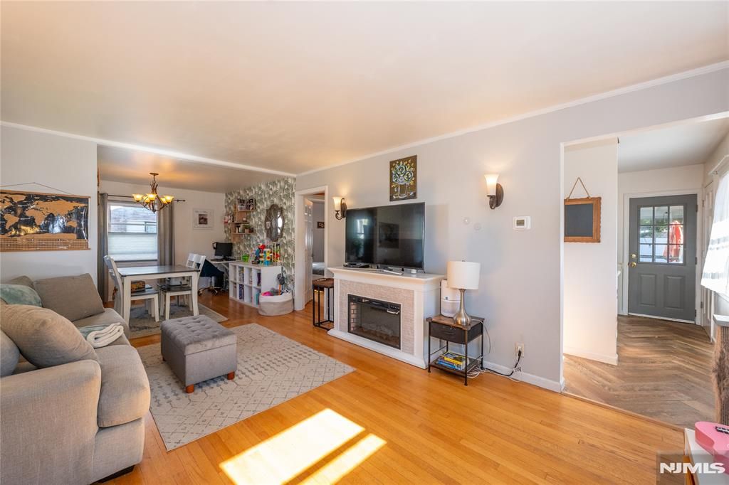 Photo of 1615 Well Drive, Fair Lawn, NJ 07410 (MLS # 25037324)