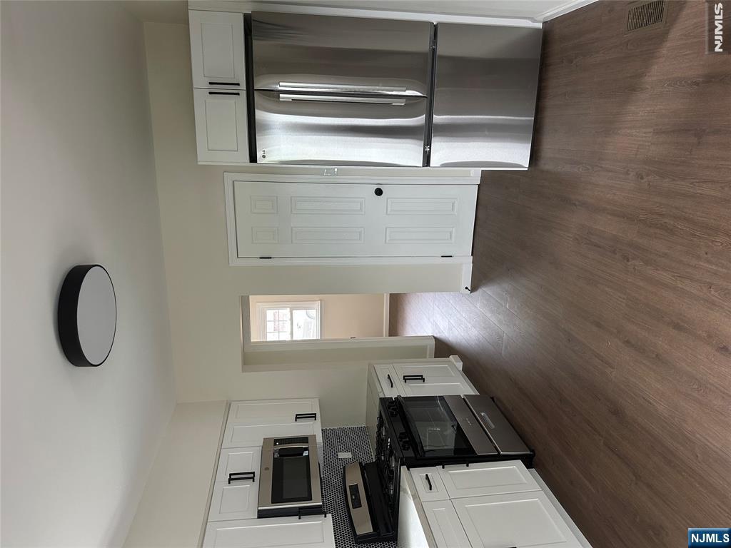 724 3rd Street