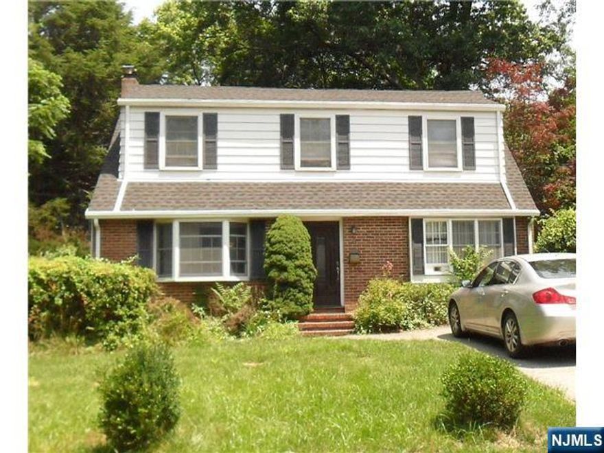 location! location! charming colonial located in East hill of Closter with fantastic property. house faces south & bright all day long. hardwood floors throughout, modern eat in kitchen, private family room, master br with 2 wic, fbth w/skylight, nice & peaceful sunroom w/beautiful backyard like a park. great blue ribbon school system. could be perfect for new construction, rebuilt or renovation. as-is condition to sell.