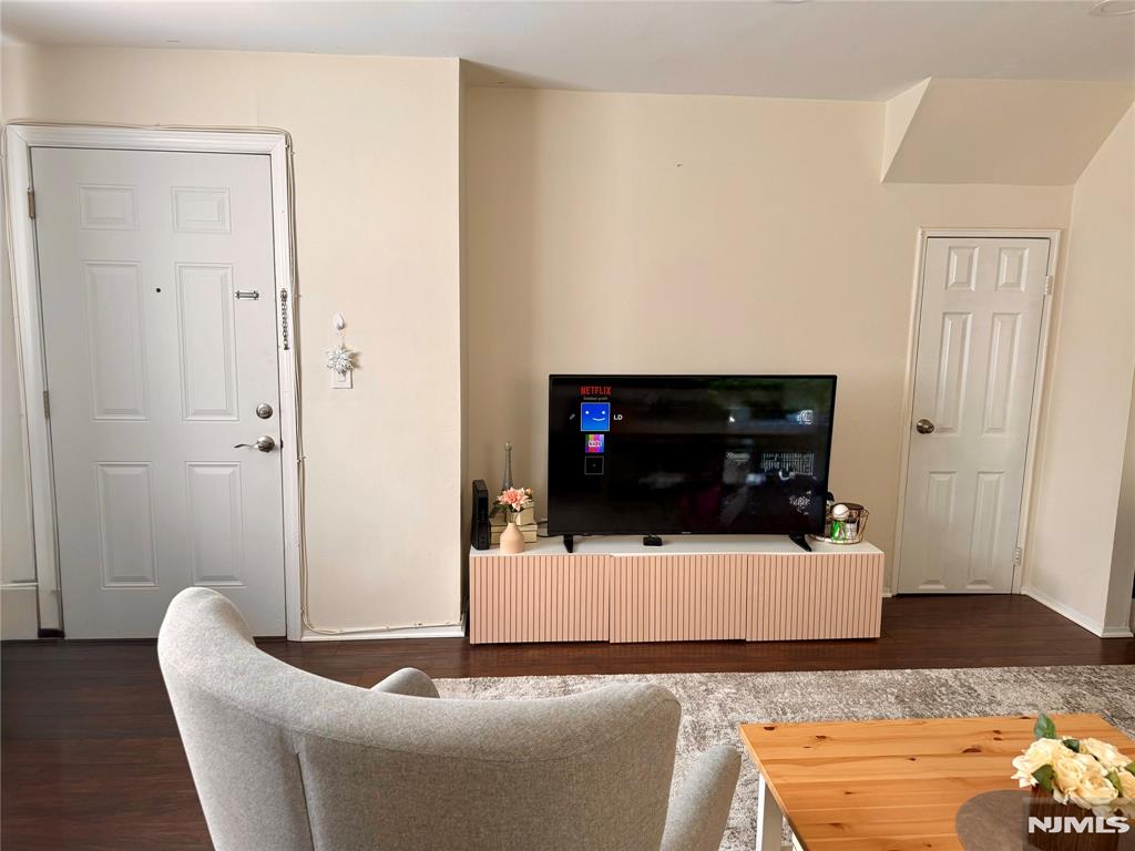 50 Main Street 1A