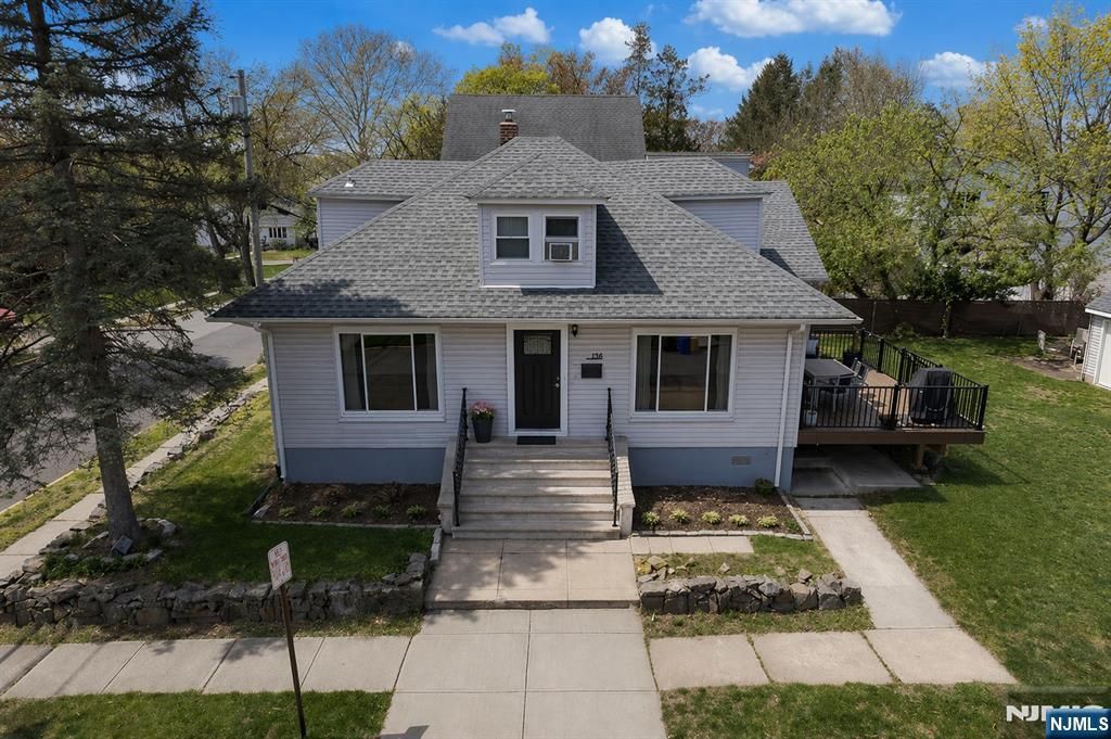 Photo of 138 Summit Avenue, New Milford, NJ 07646 (MLS # 26014235)