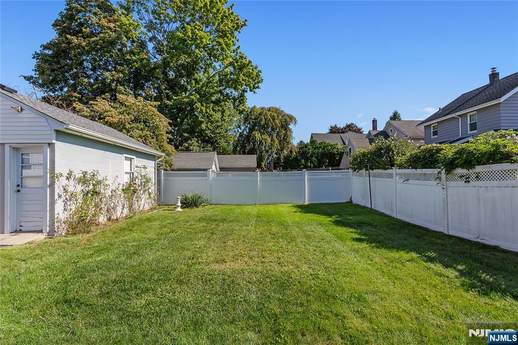 98 Davis Avenue
